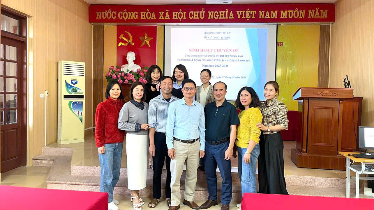 Chủ đề "Ứng dụng một số công cụ trí tuệ nhân tạo trong hoạt động của giáo viên Lịch sử, Địa lý, GDKTPL"